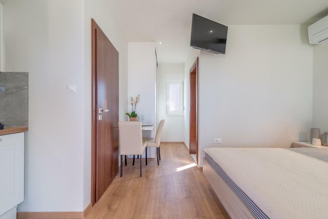 Apartament Studio Apartman Rosa Zaton  Zewnętrze zdjęcie